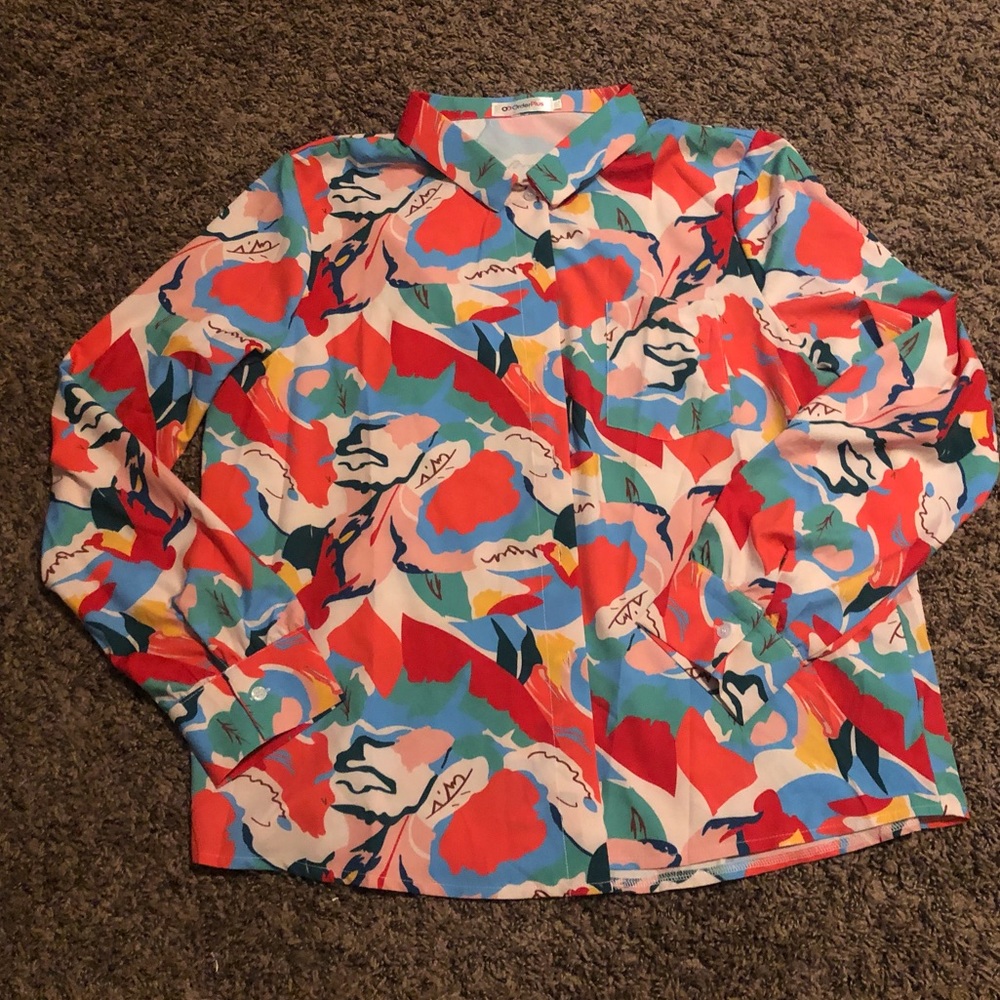 ✨✨ Bold-Printed Button Up Shirt ✨✨